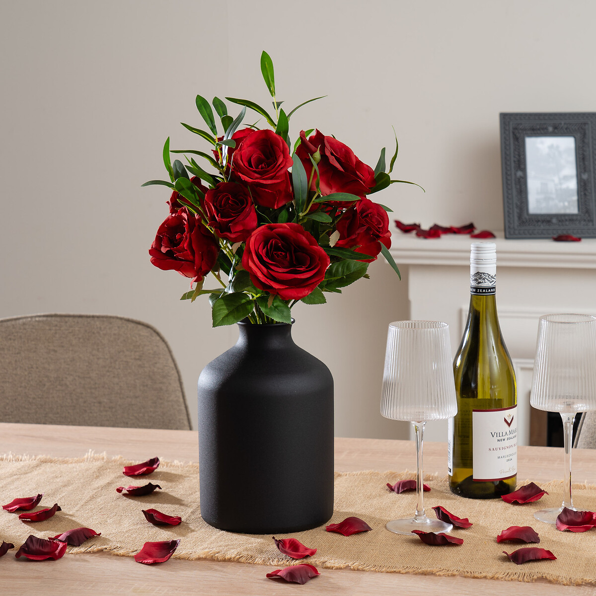 47cm Rose Bouquet with Floiage red, SO'HOME