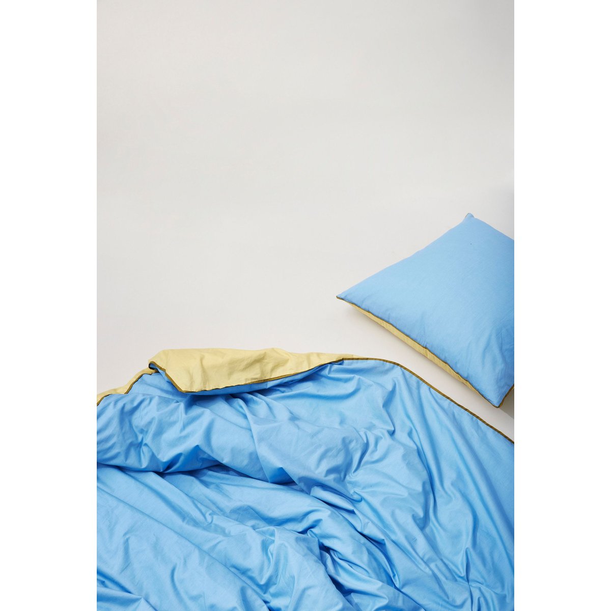 Parure de lit AKI bleu/jaune, HUBSCH