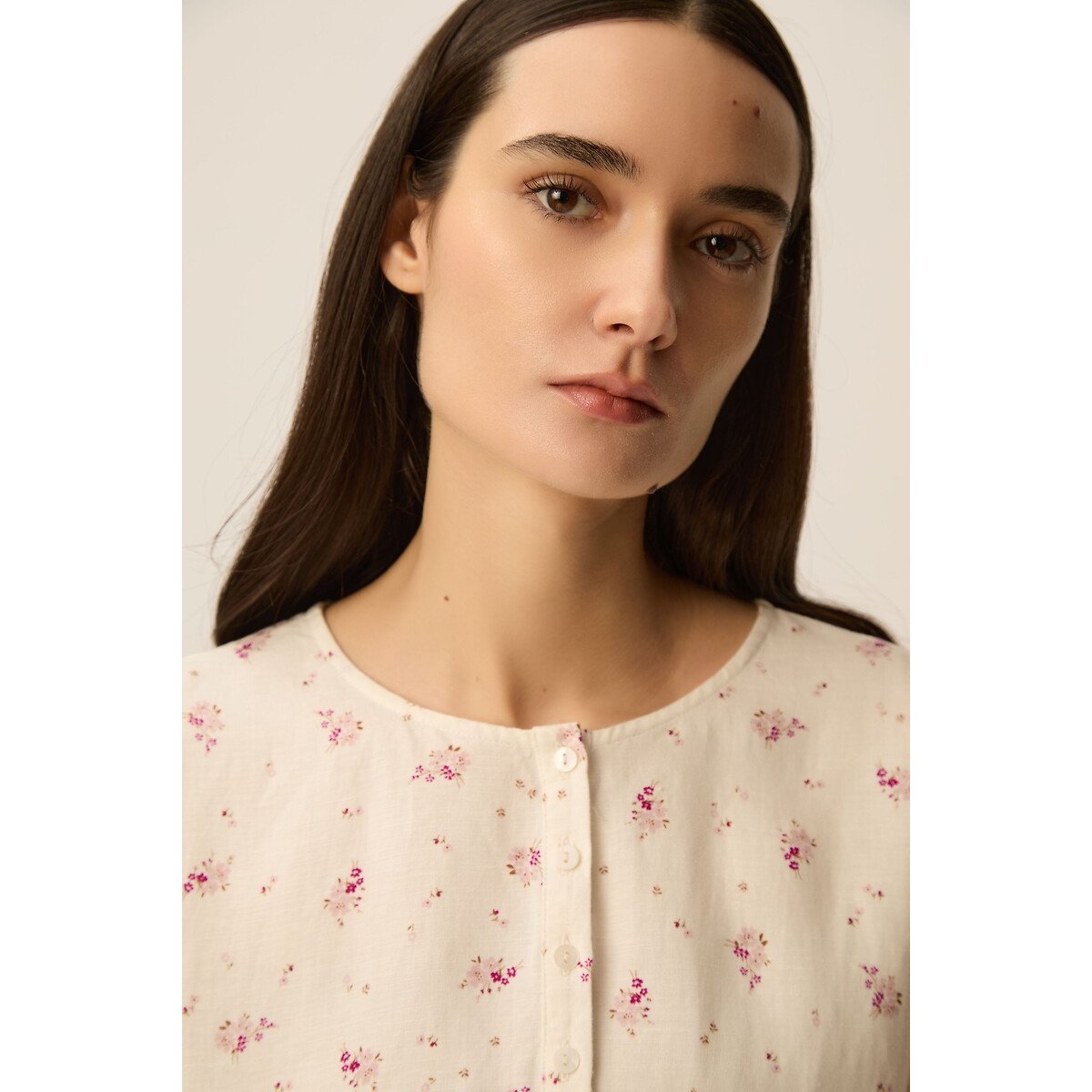 Blusa a maniche corte con stampa floreale, TANGO bianco fantasia a fiori rosa, DES PETITS HAUTS