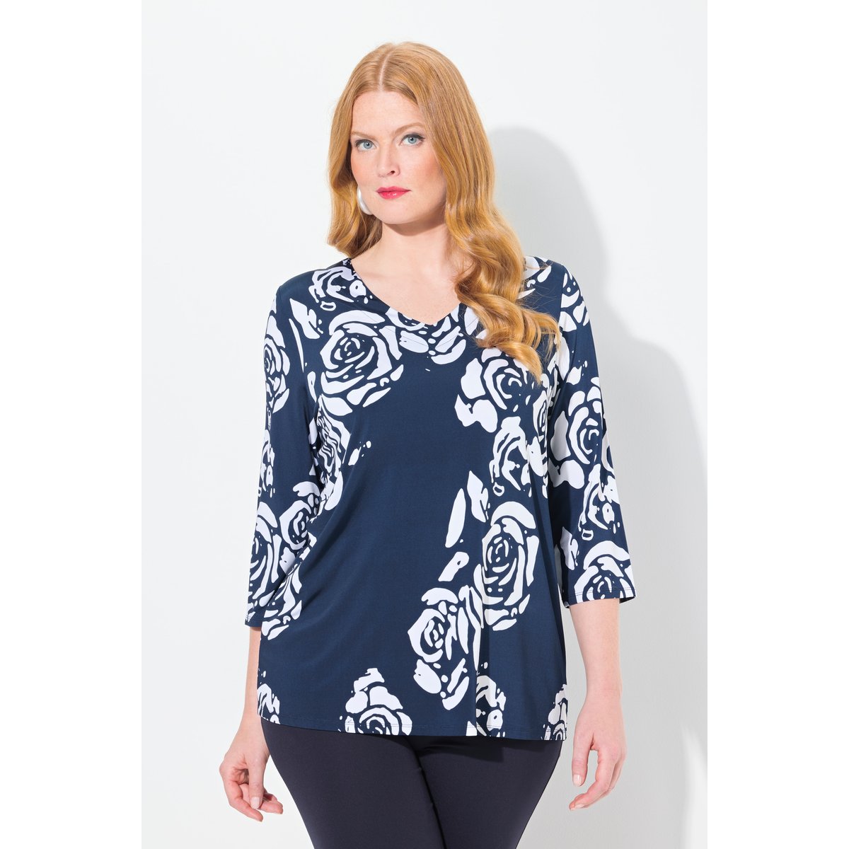 T-shirt fluide, imprimé grandes fleurs marine, ULLA POPKEN