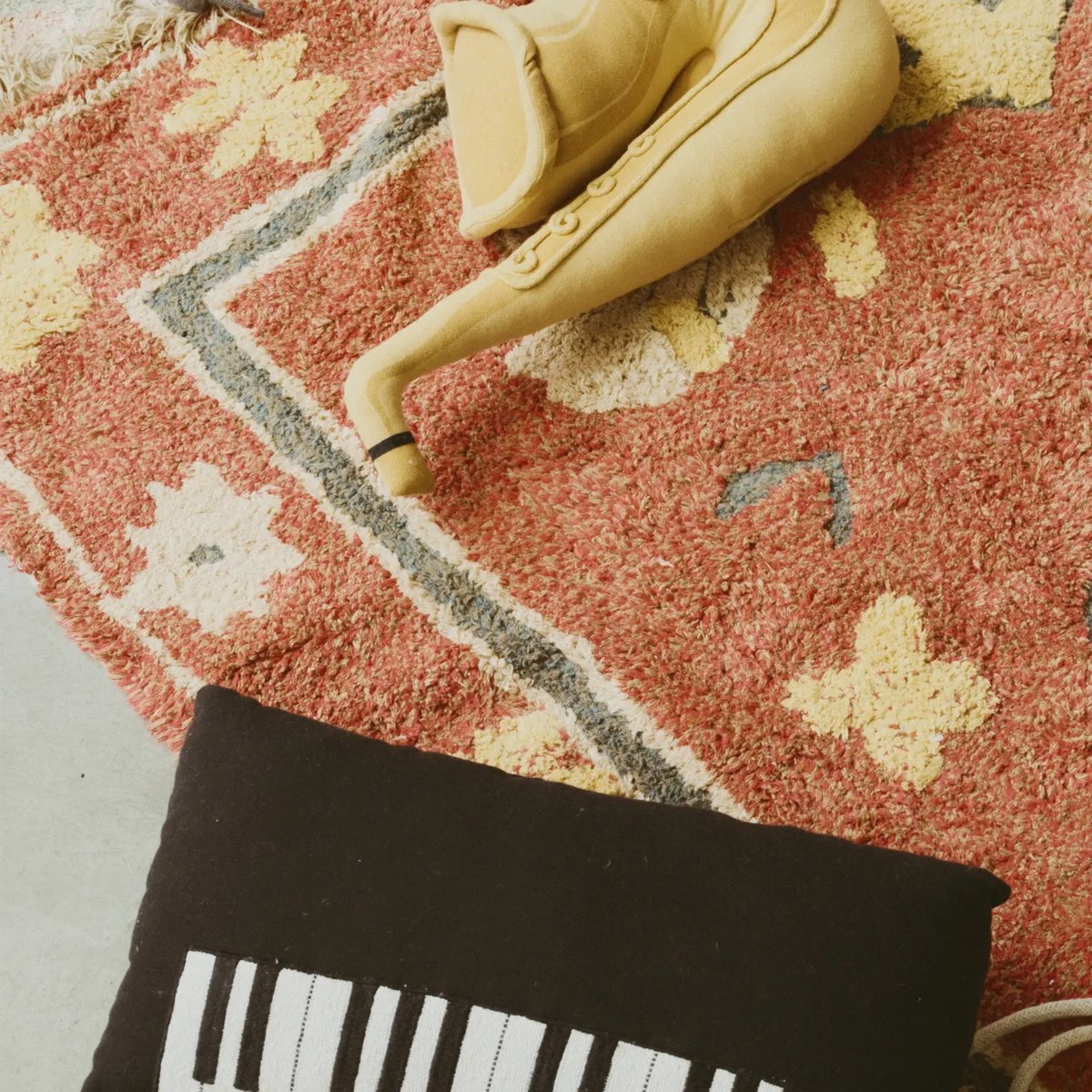 Coussin Piano MUSIC STUDIO noir, naturel, LORENA CANALS