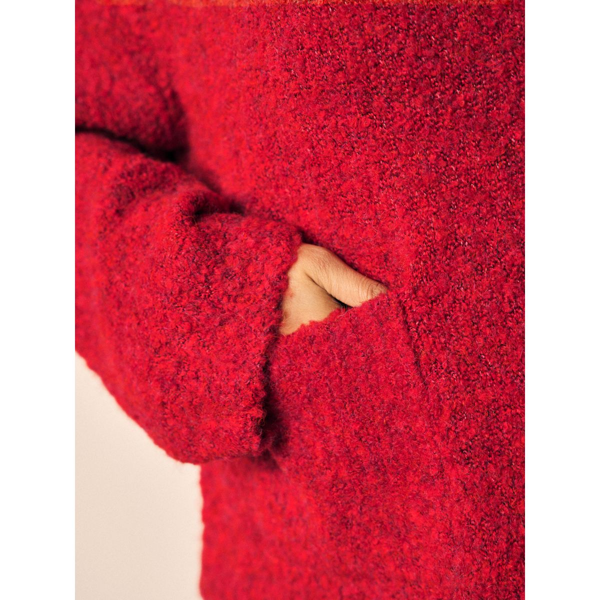 Pull ras du cou en maille bouclée avec laine rouge cerise, NEXT