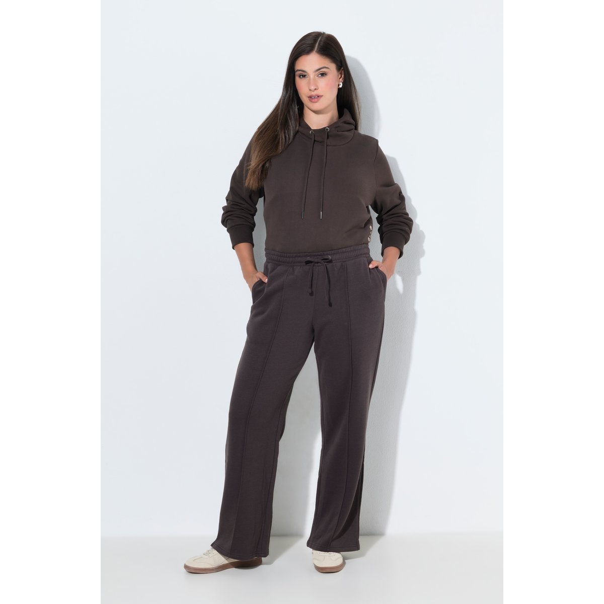 Pantalon de jogging large à taille élastique acajou, ULLA POPKEN