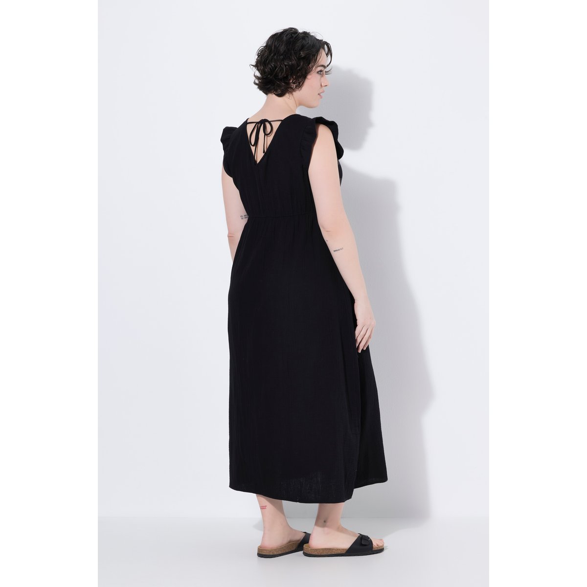 Robe longue, coupe A, col V noir, ULLA POPKEN