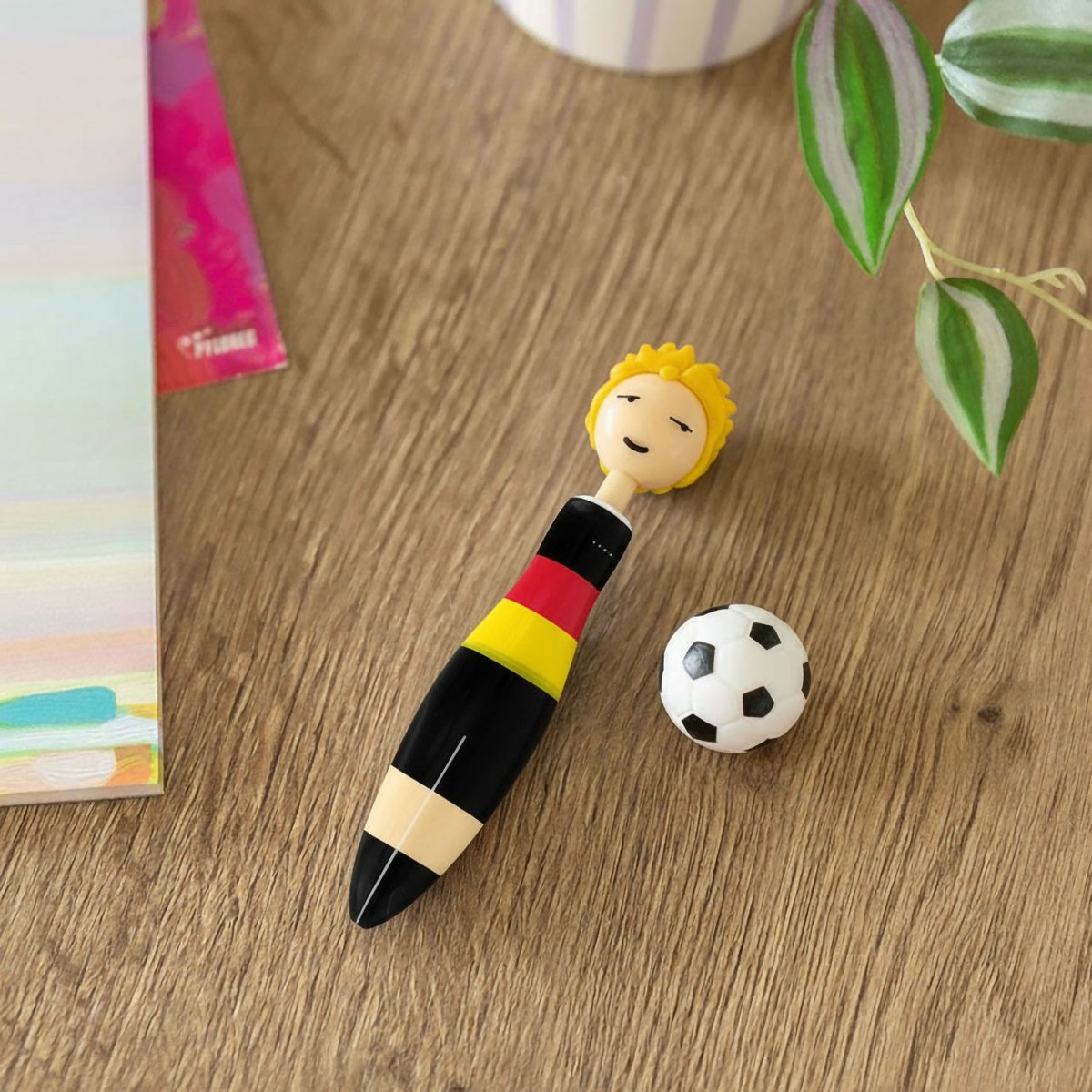 Stylo rétractable foot Match'o allemagne, PYLONES