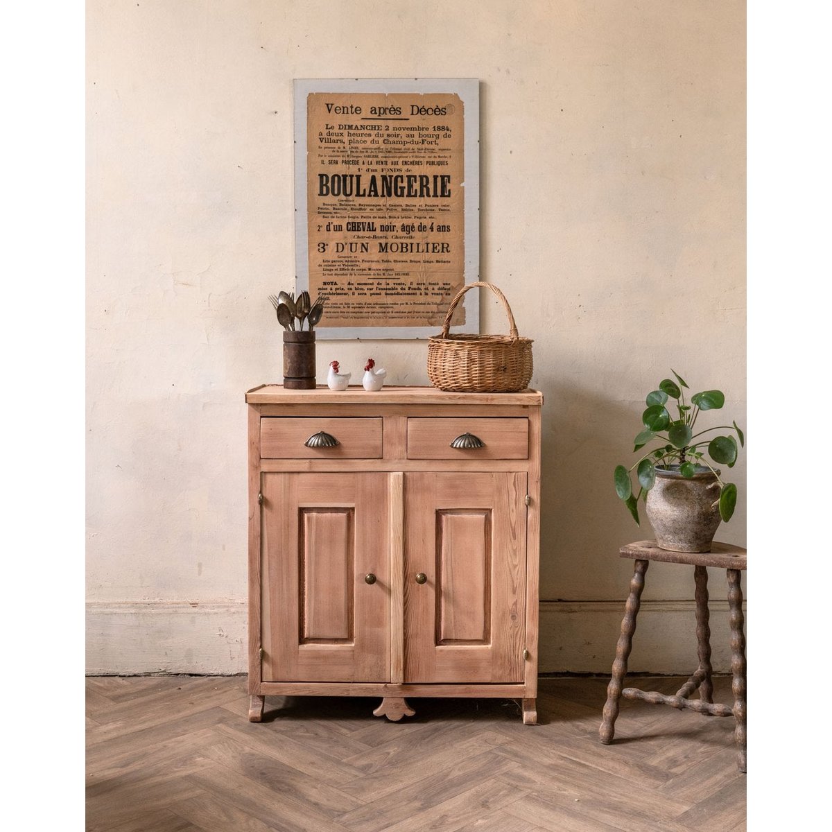 Petit buffet en bois Gilbert N°1746 - Bon état bois clair, DEBONGOUT
