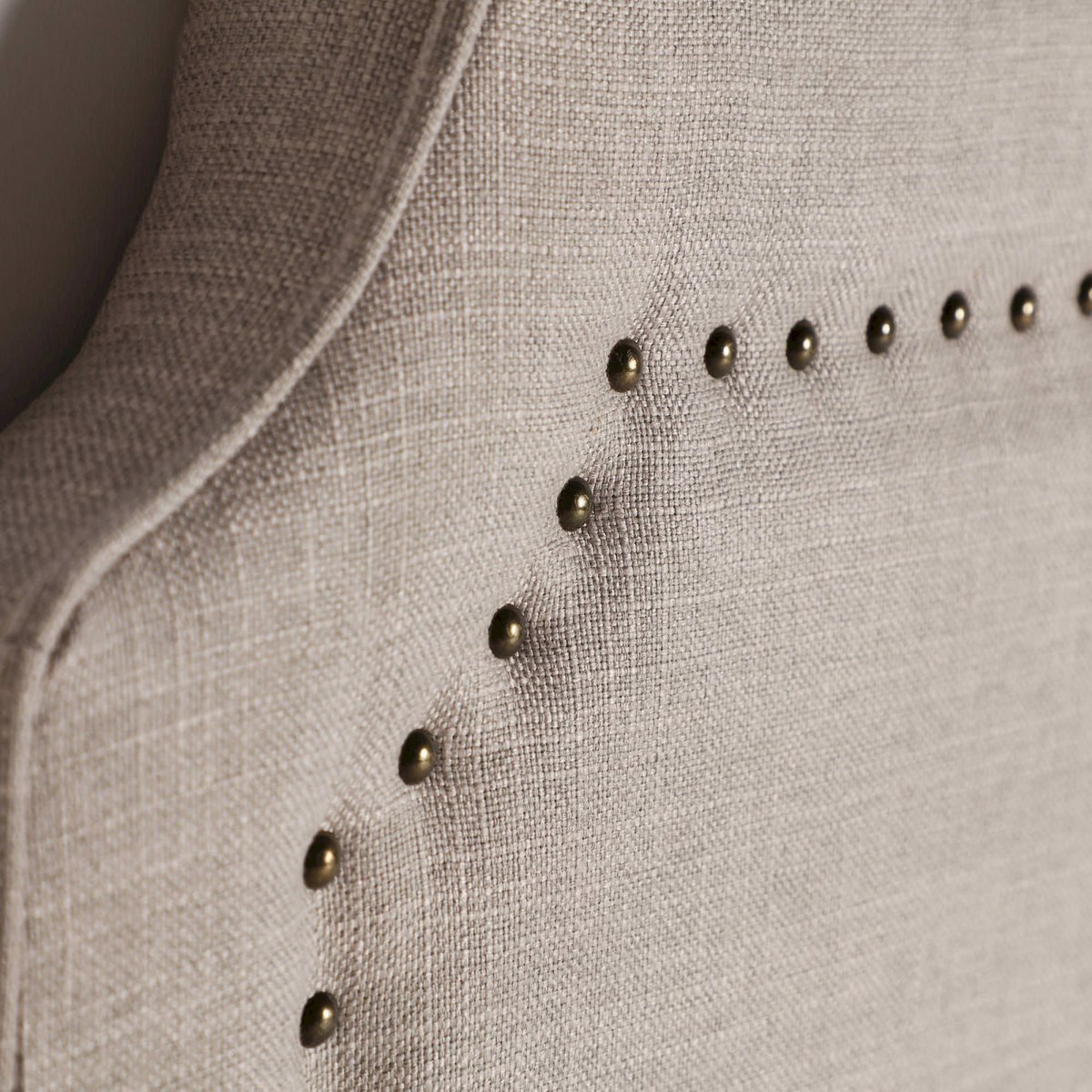 Tête de lit style colonial, S.SOUSEL beige naturel avec finitions bois clair et touches noir, RECOLLECTION