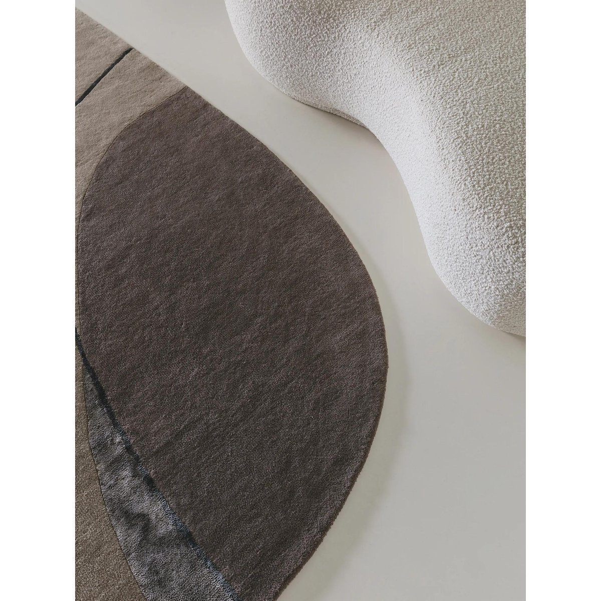 Tapis de laine tufté main SHAPE taupe, BENUTA