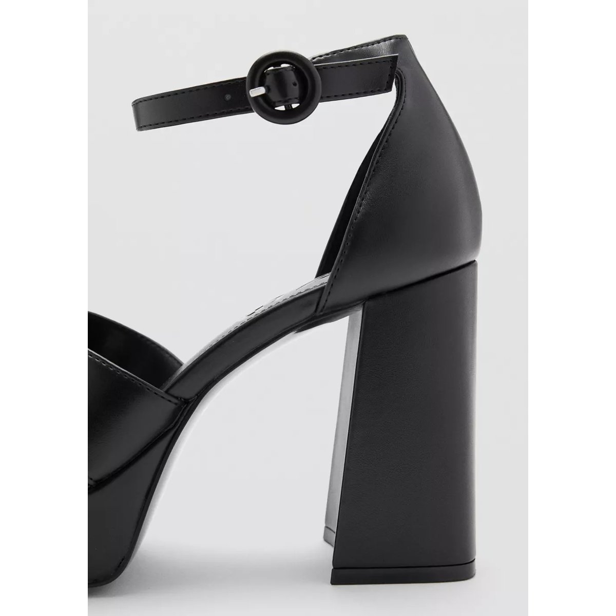 Sandale à talon avec brides croisées noir, MANGO TEEN