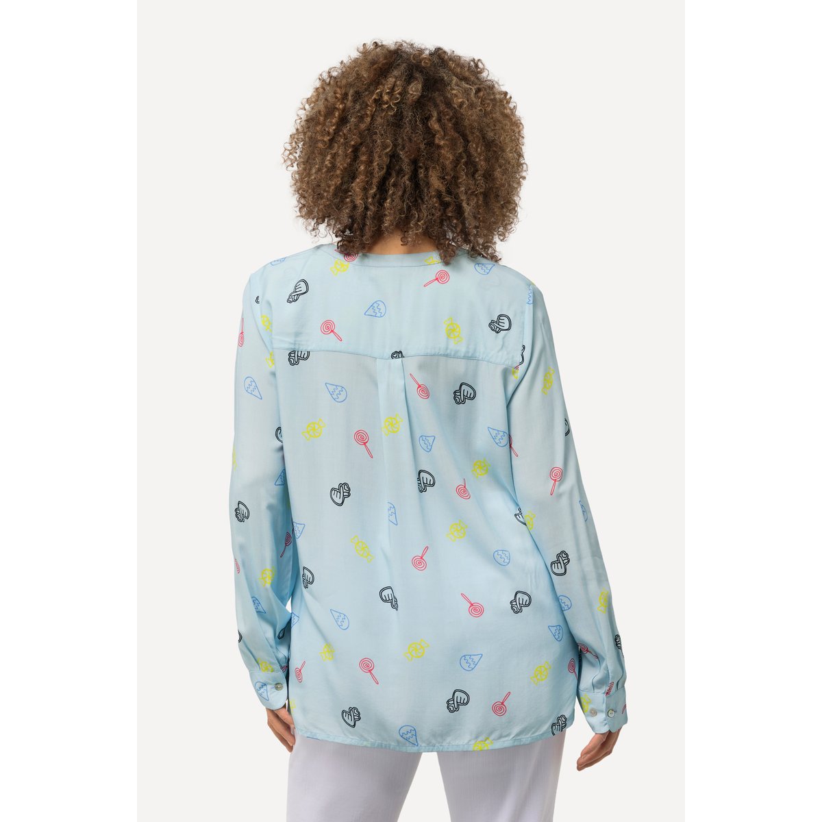 Blouse imprimé BD. Col montant avec encolure bleu clair tendre, ULLA POPKEN