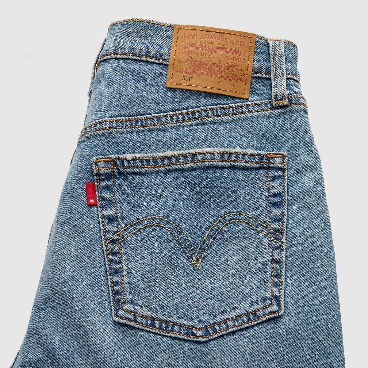 Jean 501® CROP LIGHTWEIGHT roaming on two, LEVI'S