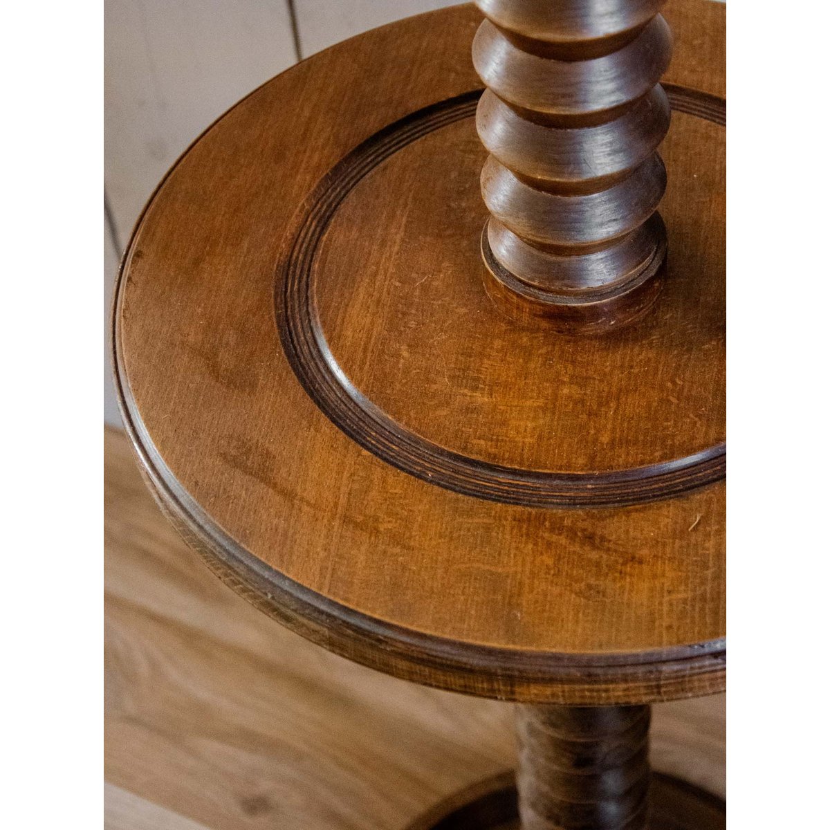 Lampadaire années 50 en bois Julien N°346 - Bon état bois foncé, DEBONGOUT