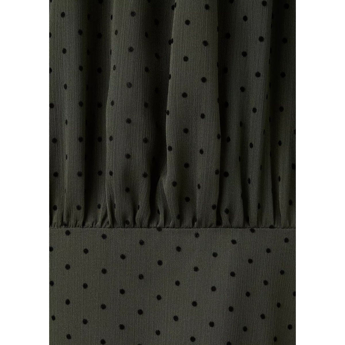 Robe à pois avec panneau froncé kaki, MANGO