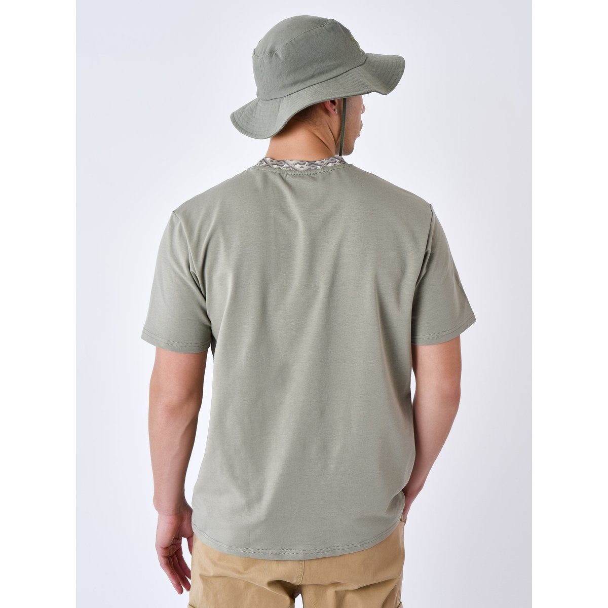 T-shirt classique col Graphic Gaze khaki clair, PROJECT X