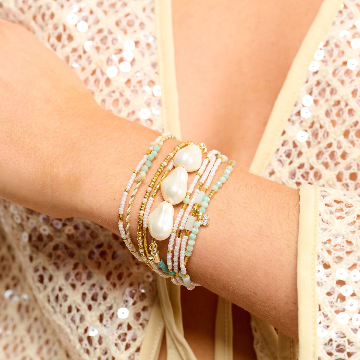 Bracelet manchette multiliens perles avec pendentif FALLEN blanc, HIPANEMA