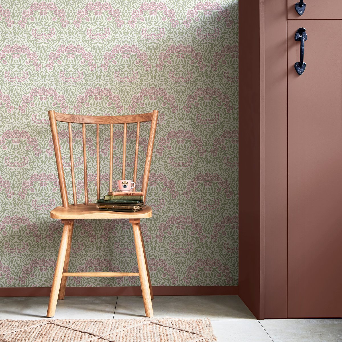 Papier peint fleuri Michaelmas Daisy Pink Cedar vert, rose, WILLIAM MORRIS AT HOME