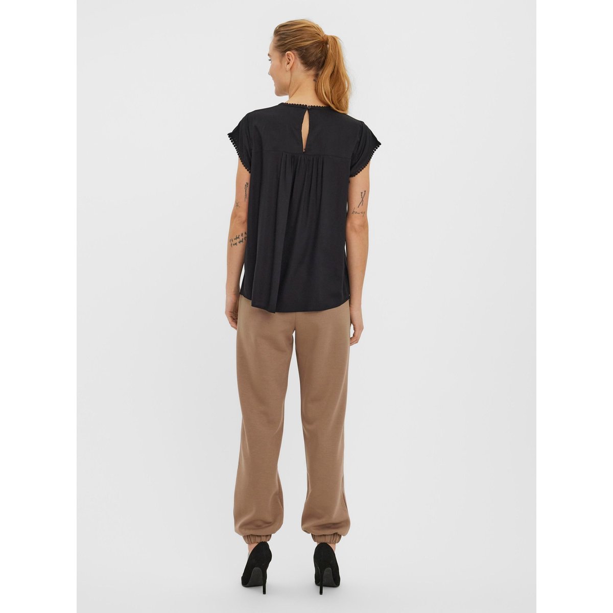 Top black 1, VERO MODA