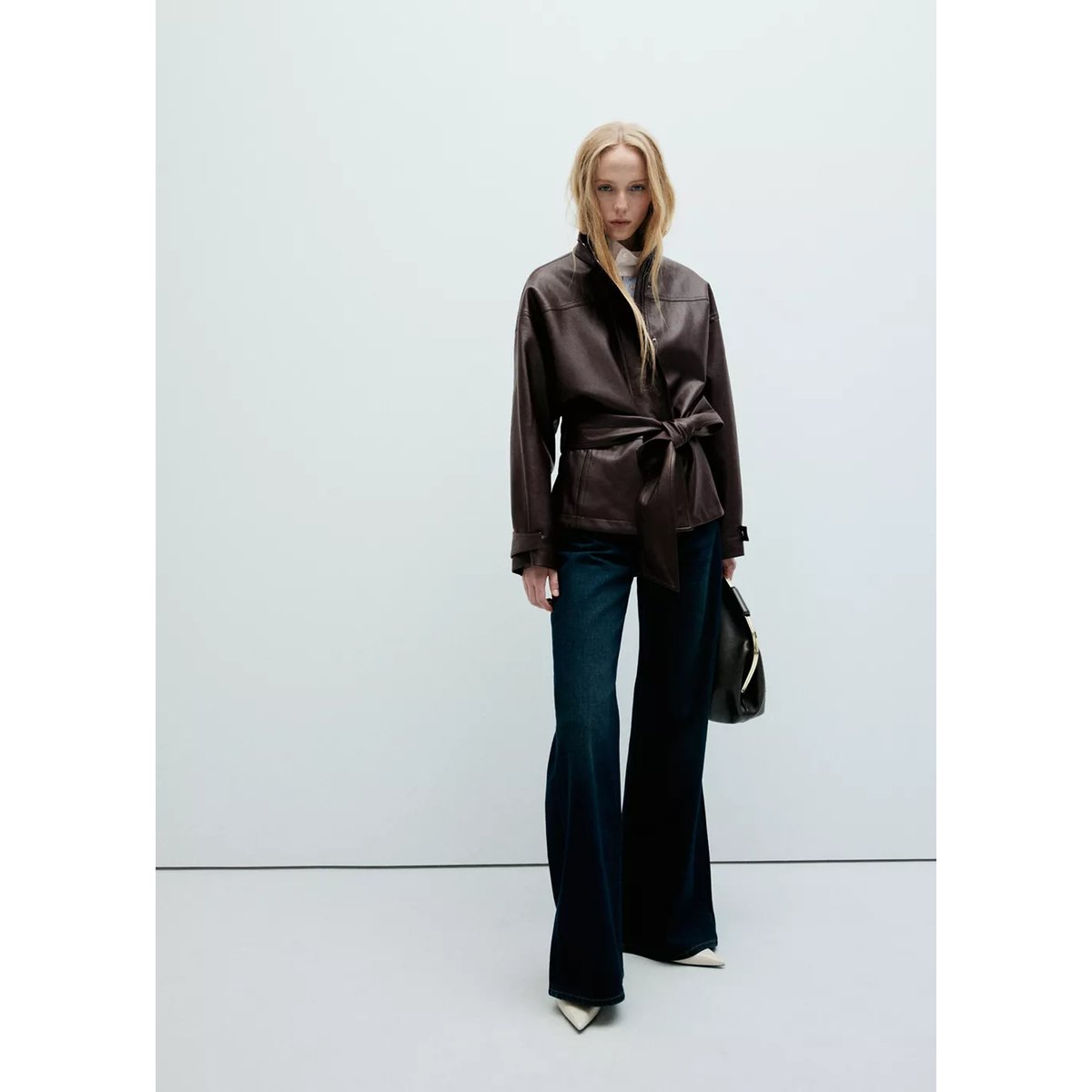 Veste oversize avec ceinture chocolat, MANGO