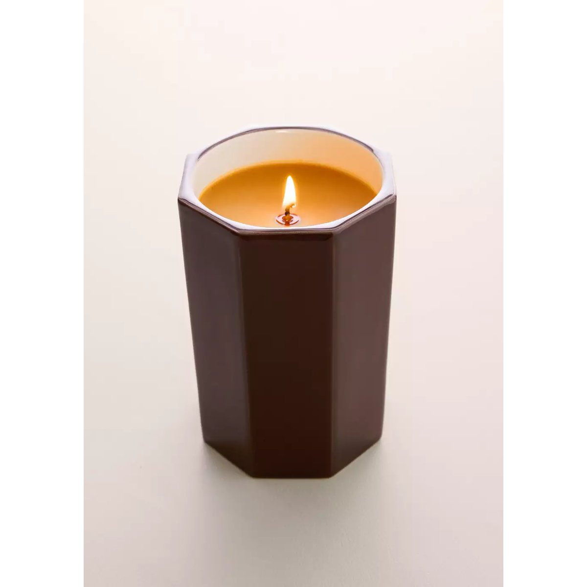 Bougie en faïence hexagonale chocolat, MANGO HOME
