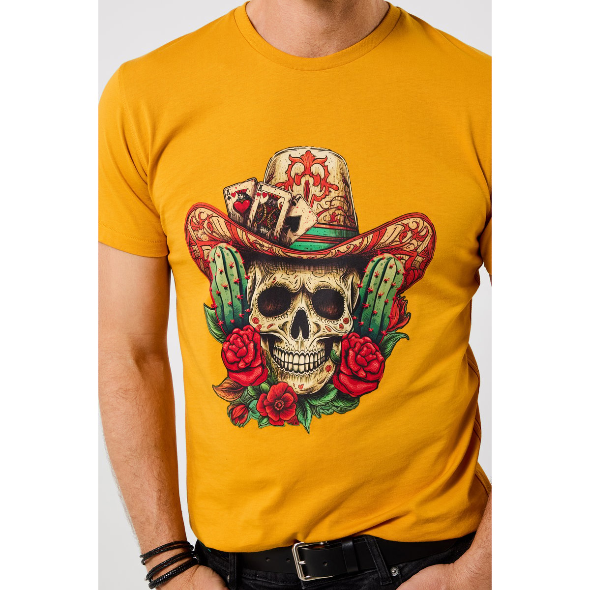 T-shirt graphique cartes et crâne jaune, JOE BROWNS