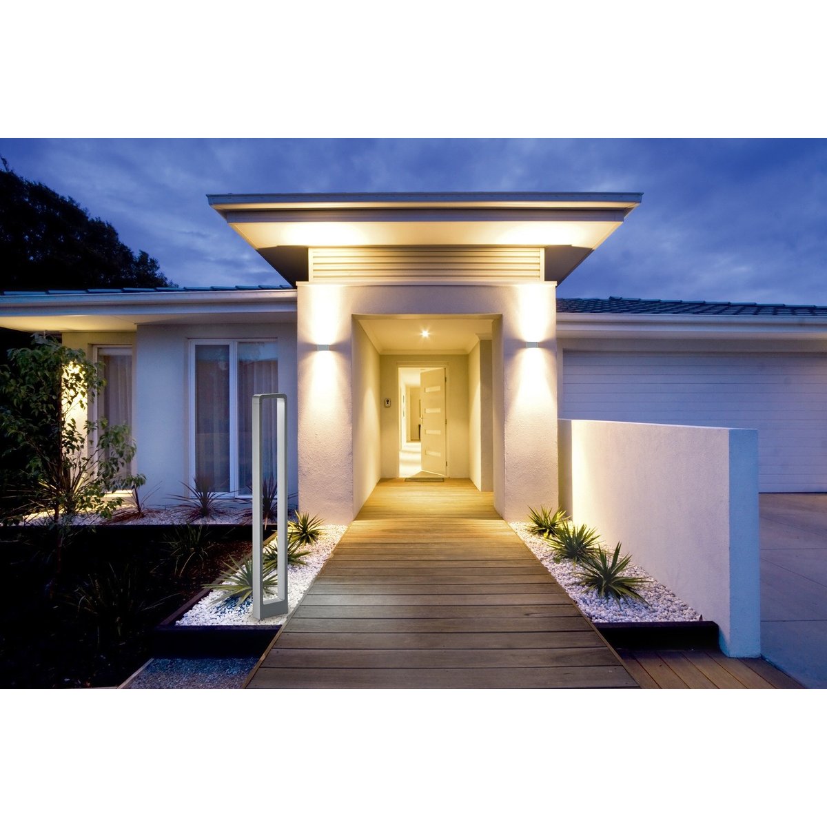 Grande Borne de jardin LED Reno noir, TRIO