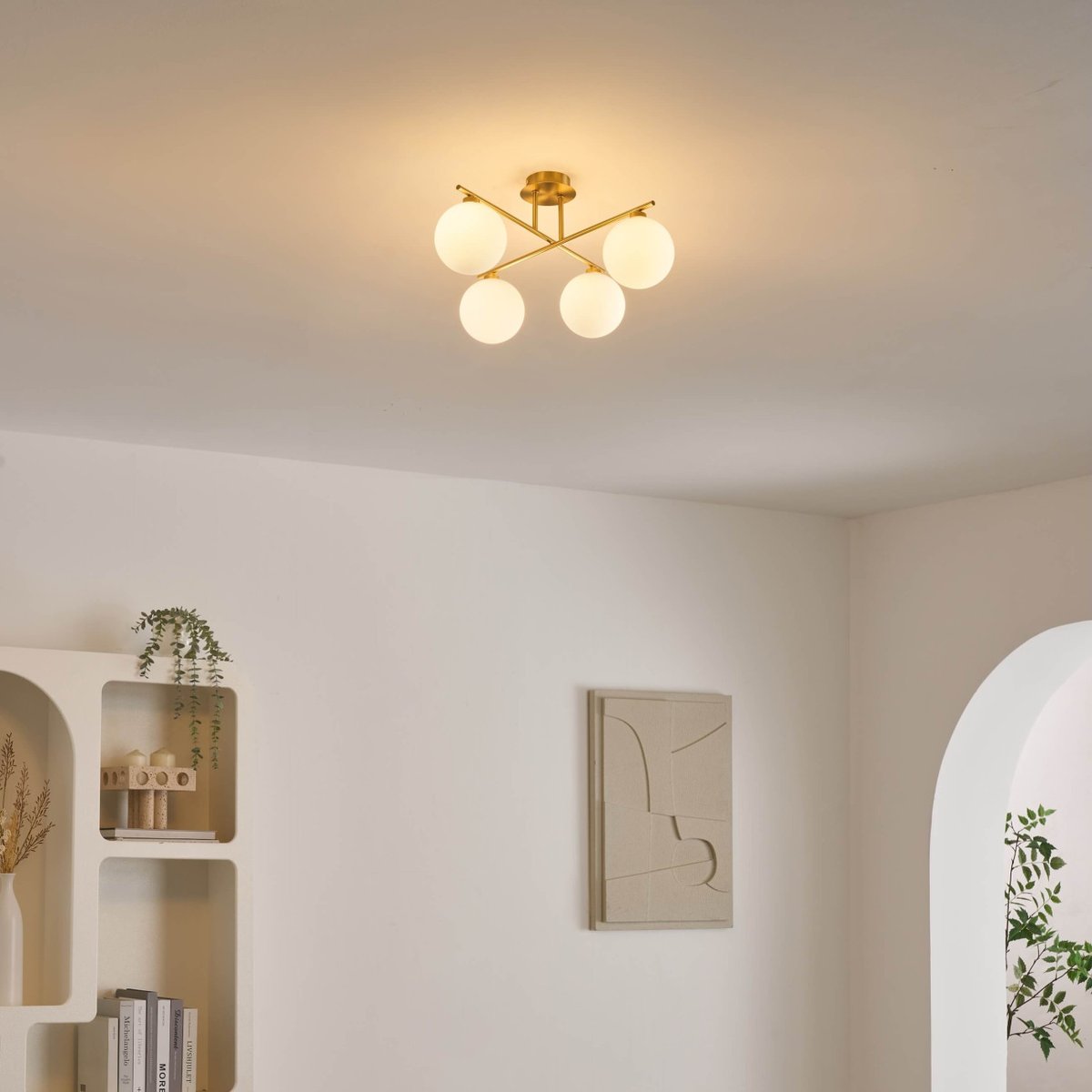 Plafonnier doré 4 globes opale - MILANOA laiton et blanc, KOSILUM