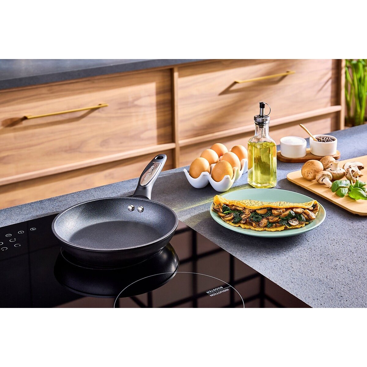 20cm Forged Aluminium Frying Pan graphite, MORPHY RICHARDS