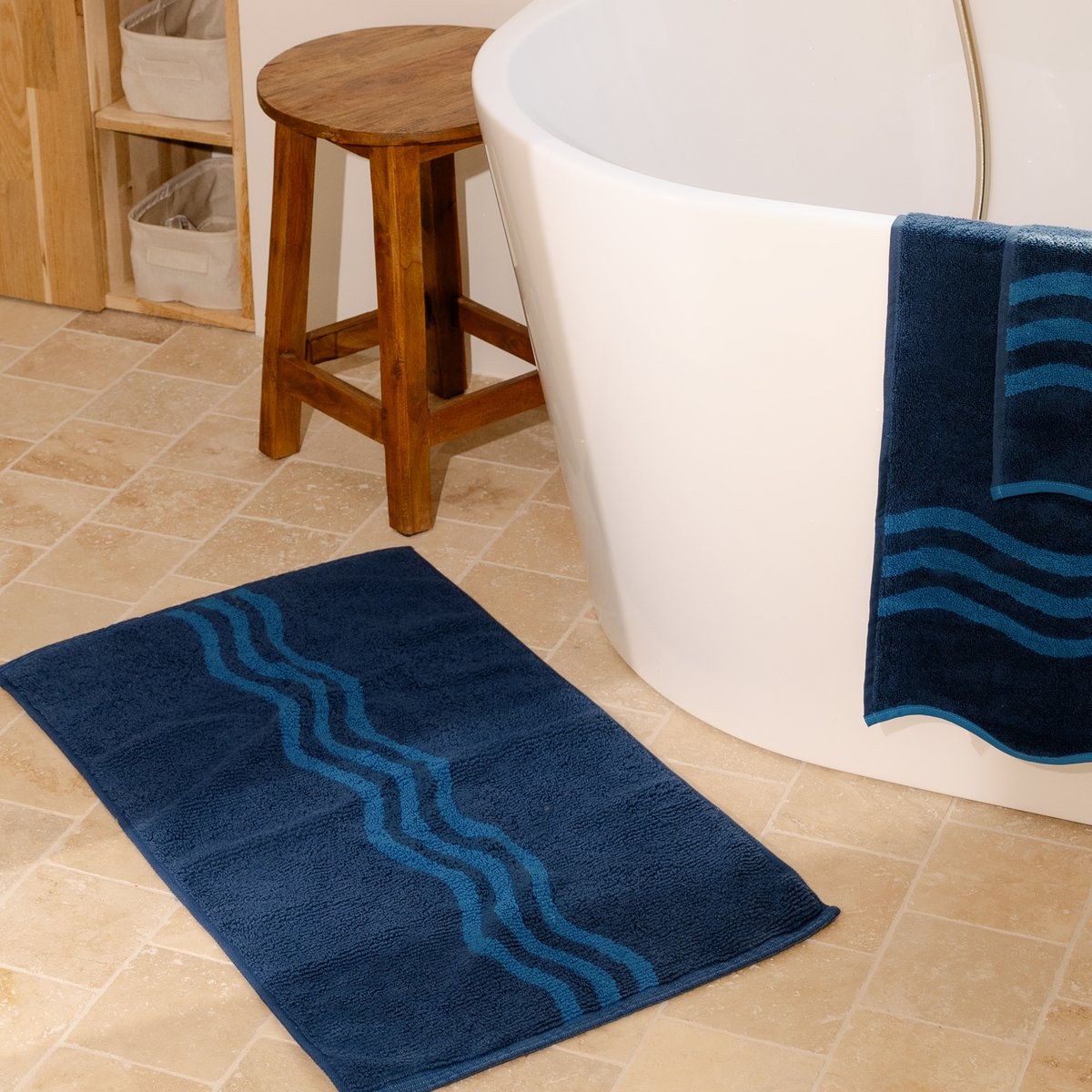 Tapis de bain 100% coton ONDALYS marine, CARRE BLANC