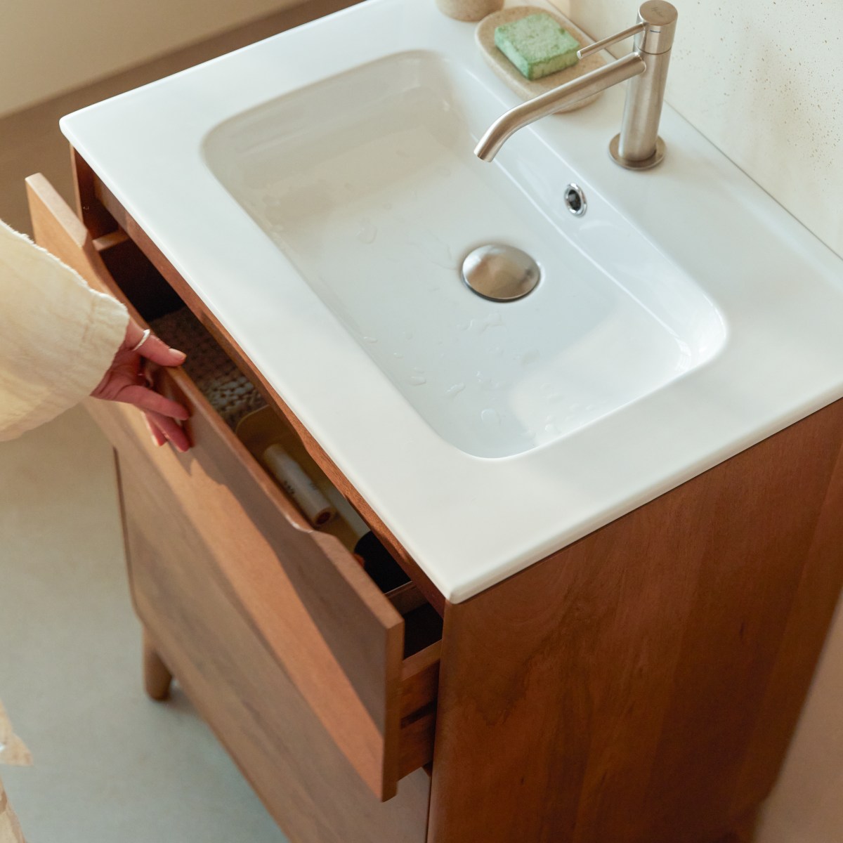 Meuble Salle De Bain en Manguier massif, GABRIELLE marron foncé, TIKAMOON