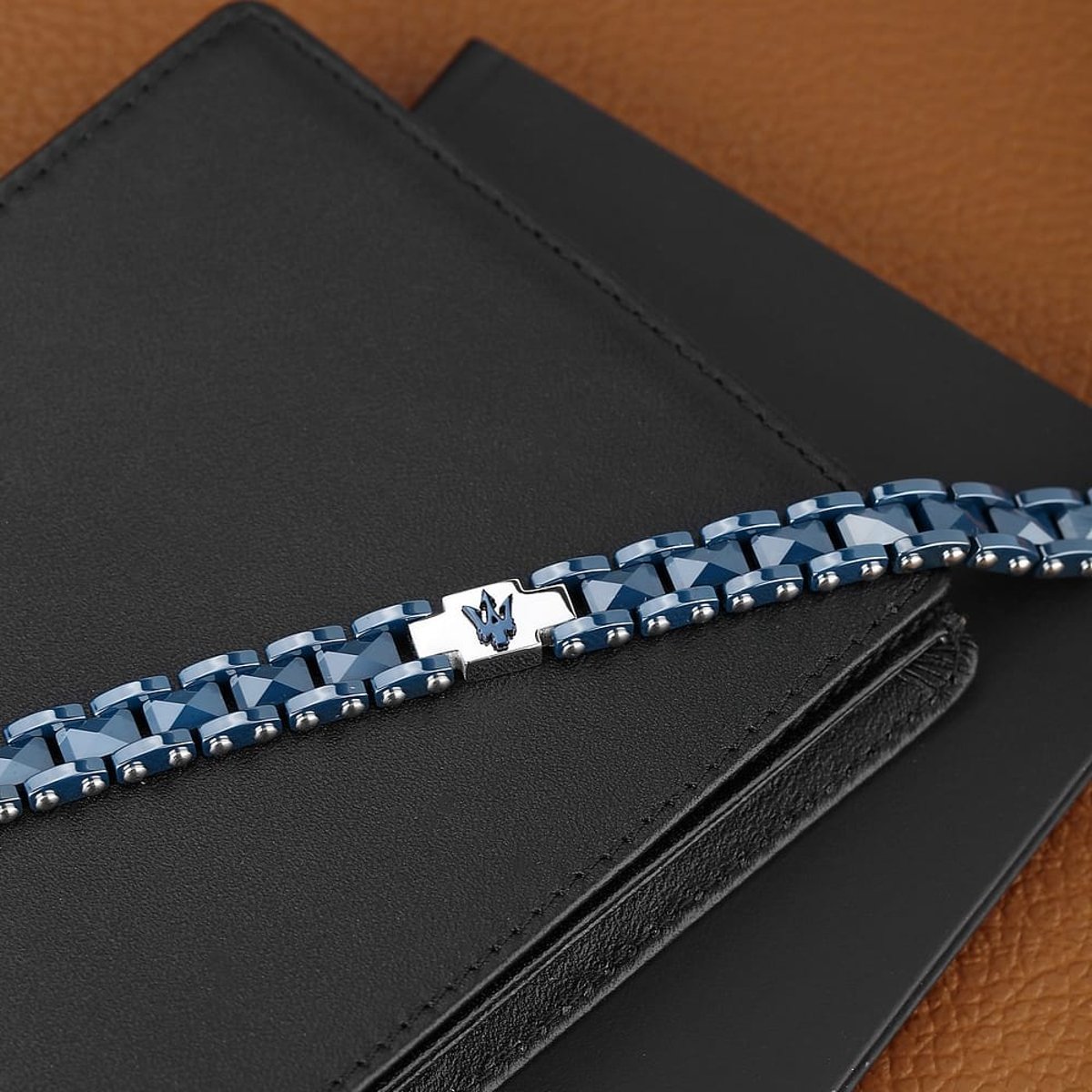 Bracelets en Acier/céramique et Céramique argent et bleu, MASERATI