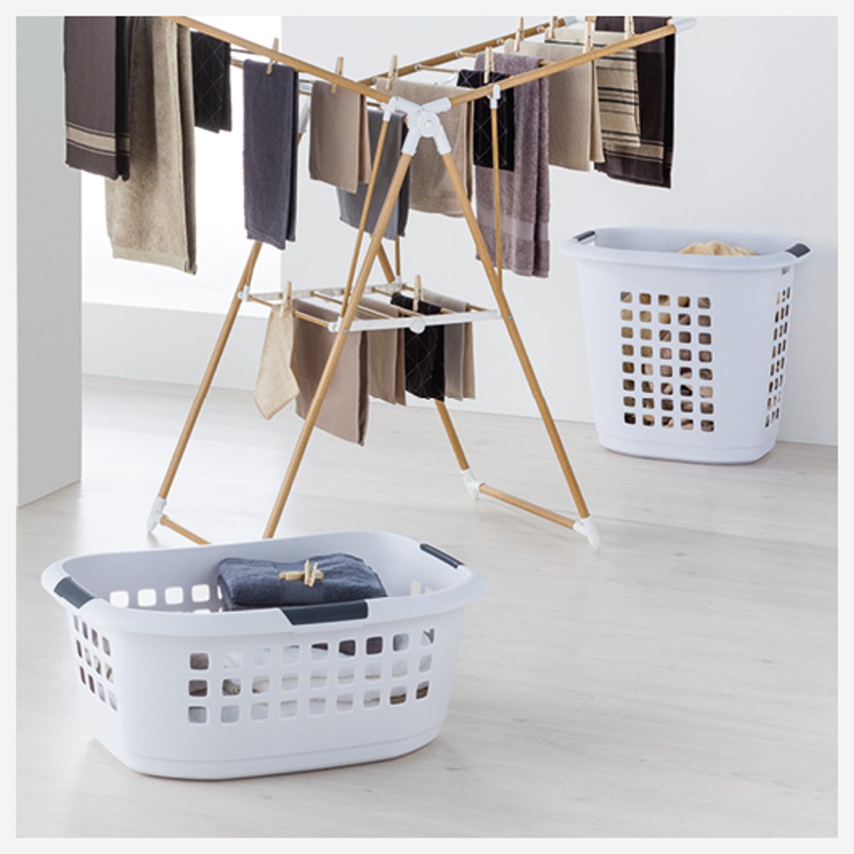 Panier à linge 63L avec couvercle HUGGER blanc, 5FIVE SIMPLY SMART