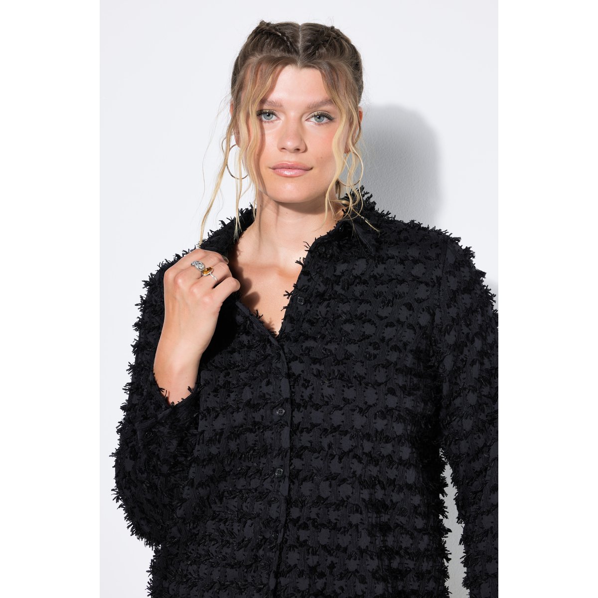 Chemisier coupe Wide Straight Shape, franges noir, STUDIO UNTOLD