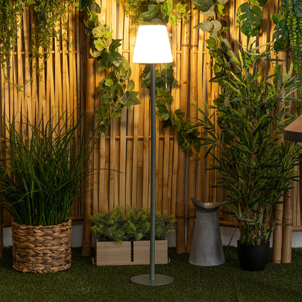 Lampadaire d'extérieur nomade LED rechargeable ZACK vert olive, ATMOSPHERA