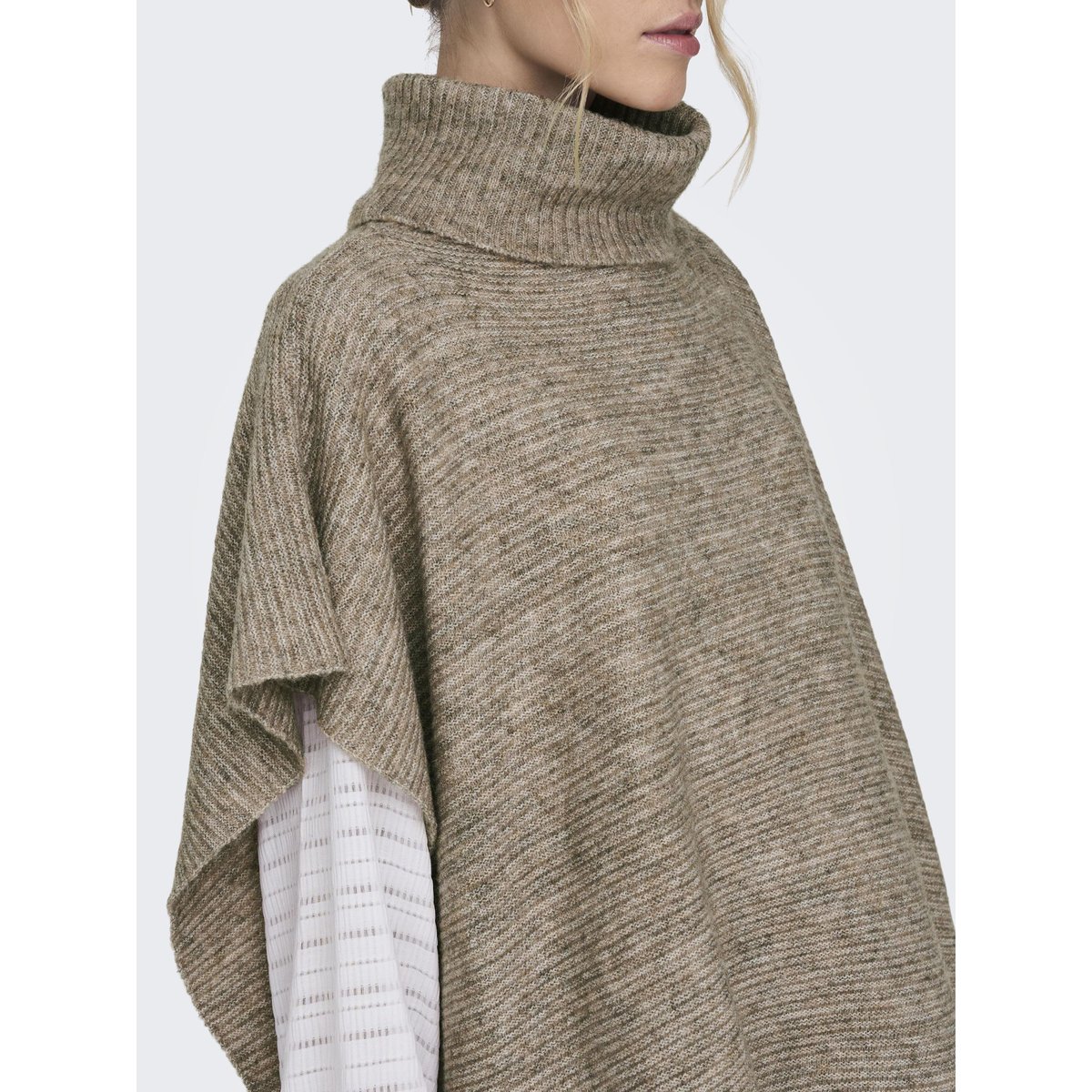 Serviette Poncho marron - camel, ONLY