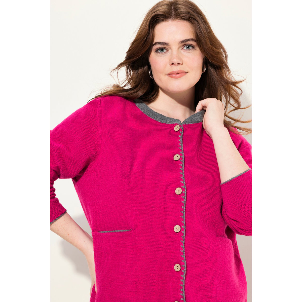 Cardigan à col montant et boutons mauve foncé, ULLA POPKEN