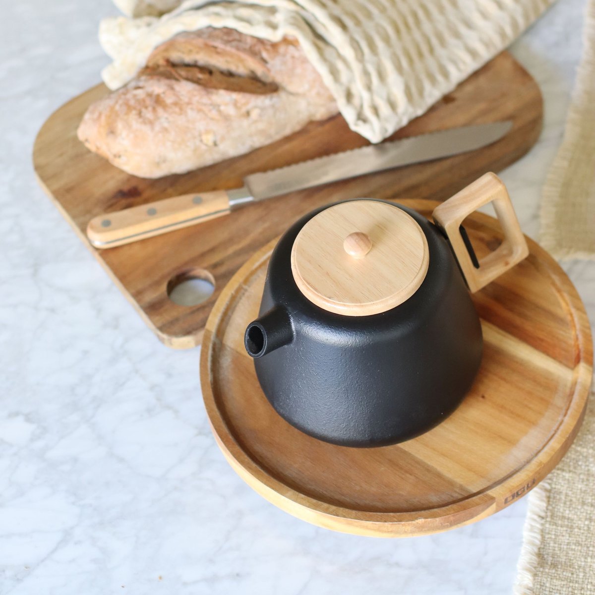 Théière en fonte avec couvercle en bois 1L, VIGGO naturel-noir, OGO LIVING