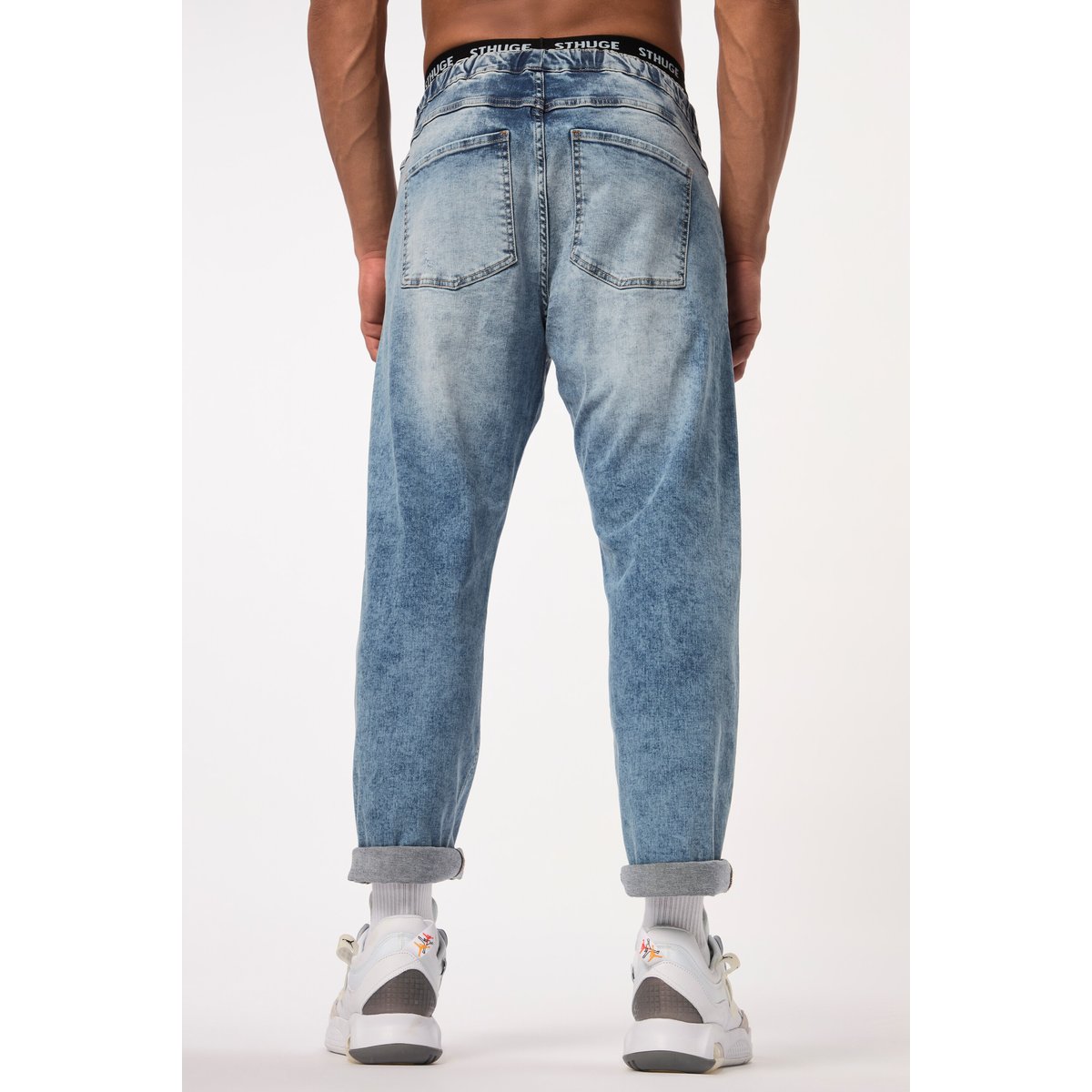 Jean avec technologie FLEXLASTIC®. Denim jean blanchi, STHUGE