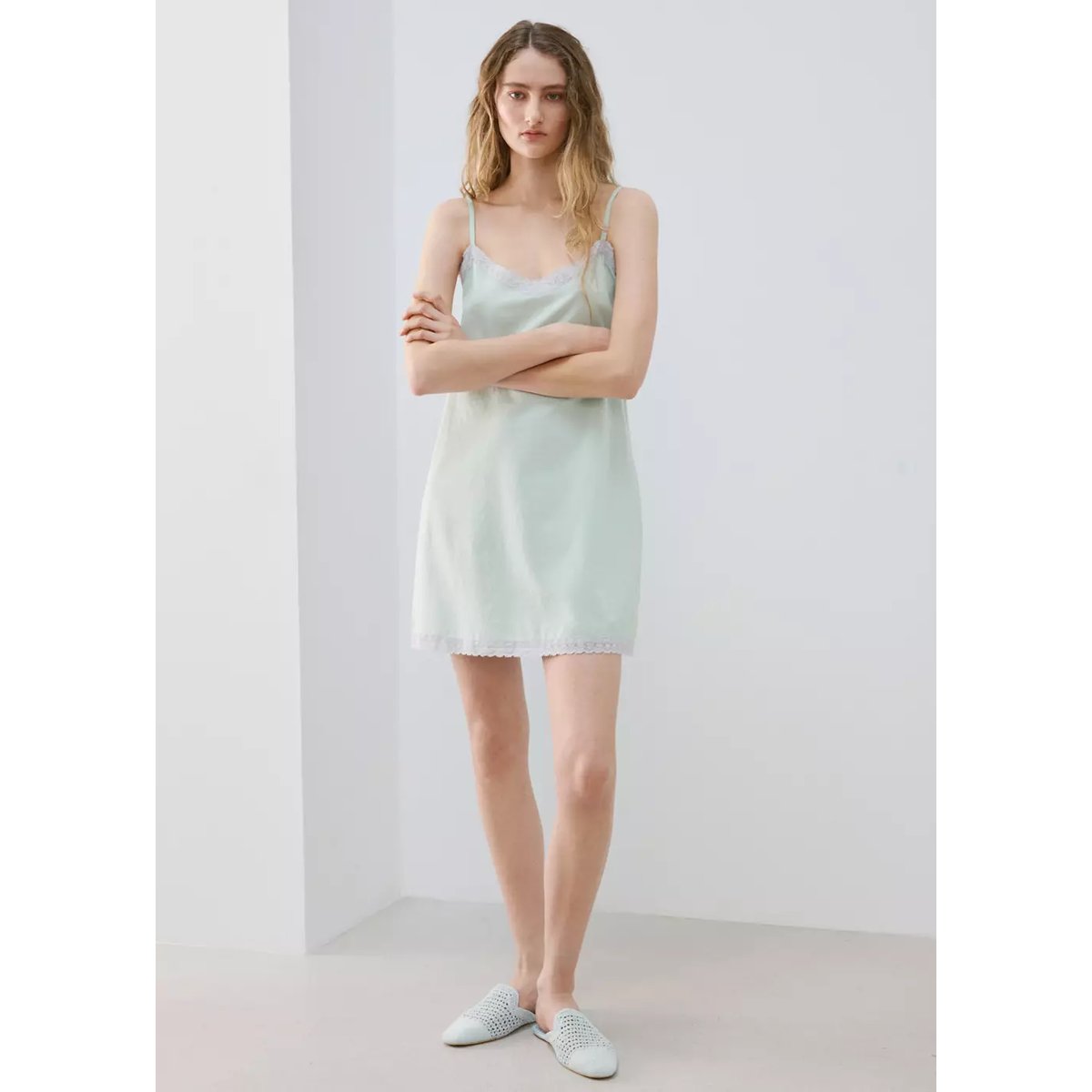 Nuisette courte 100 % coton bleu, MANGO