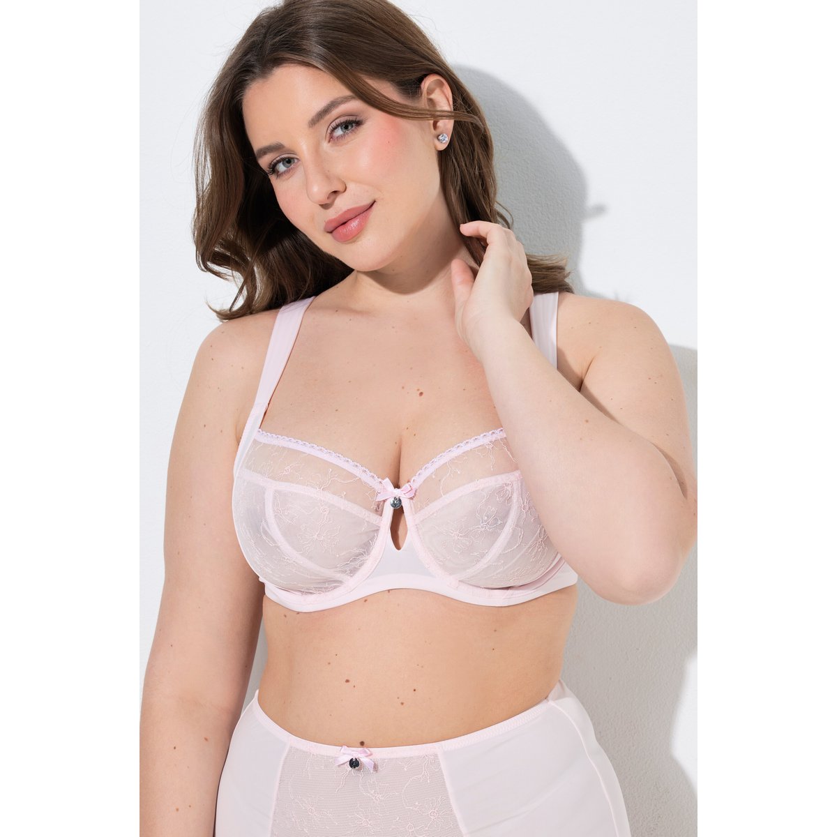 Soutien-gorge à armatures rose, ULLA POPKEN