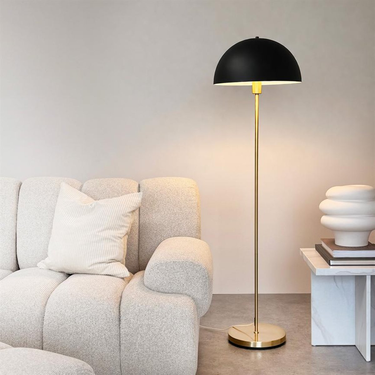 Lampadaire en métal noir et laiton noir / laiton, DYBERG LARSEN