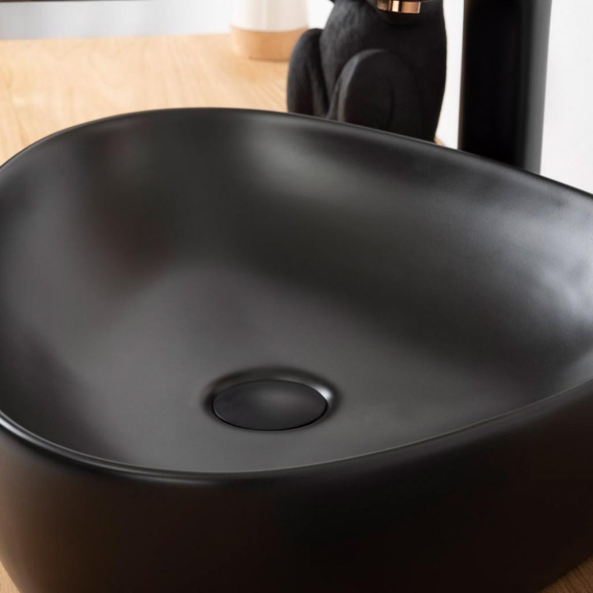 Vasque en céramique triangle 50 cm TANGA noir, WANDA COLLECTION