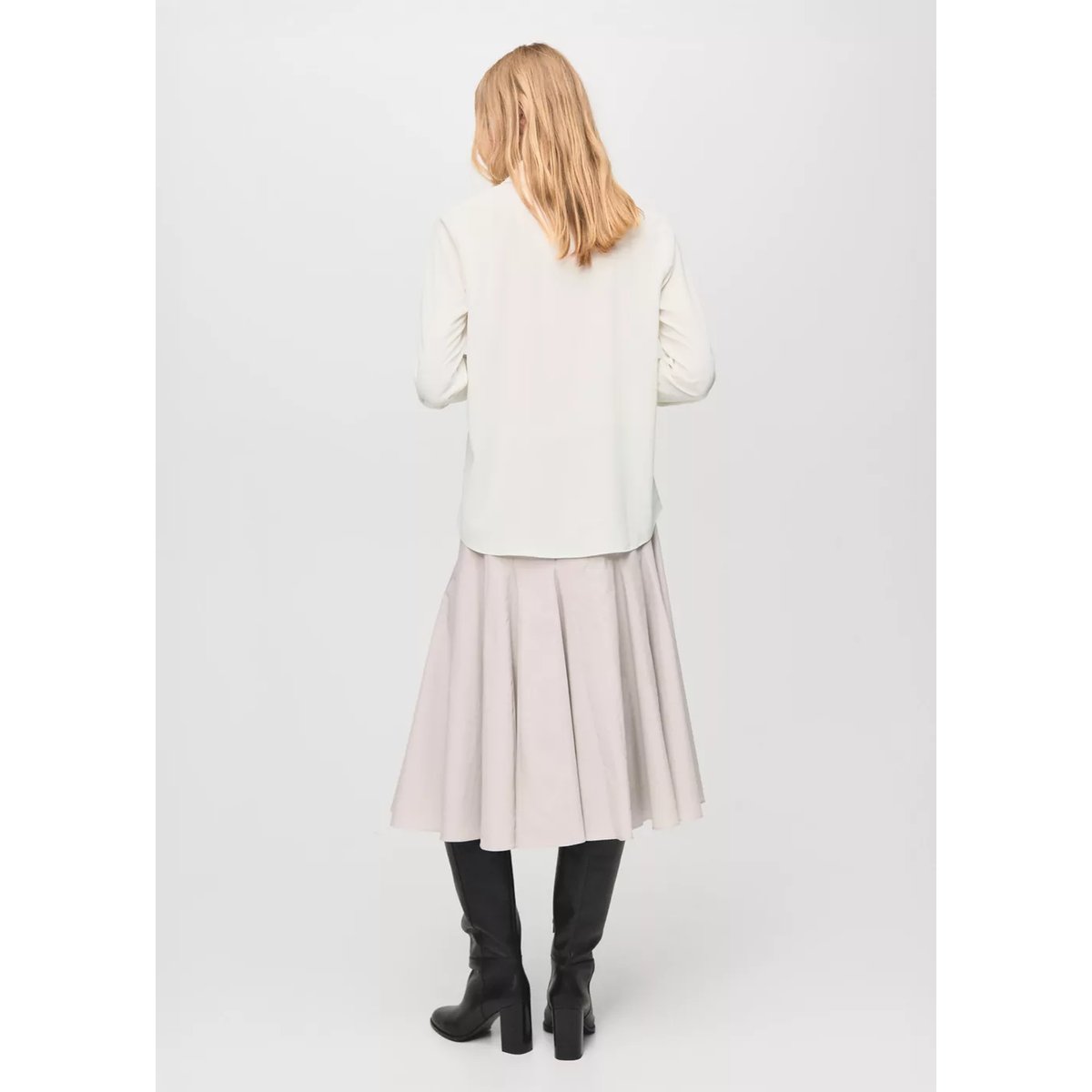 Chemise fluide avec boutons dissimulés blanc cassé, MANGO