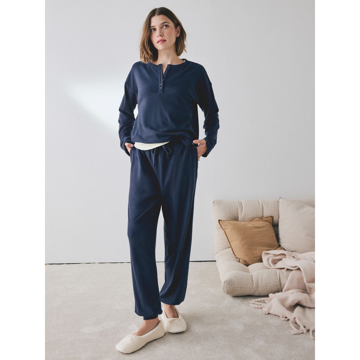 Pyjama confortable gaufré à col boutonné bleu marine, NEXT