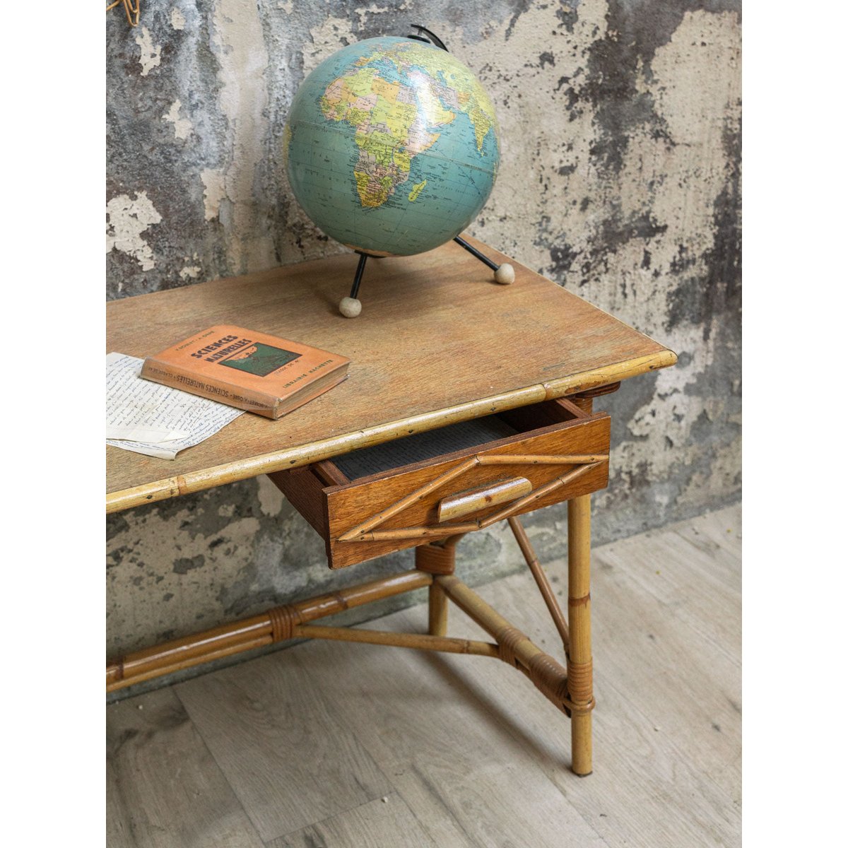 Bureau enfant en rotin Edouard N°715 - Bon état naturel, DEBONGOUT