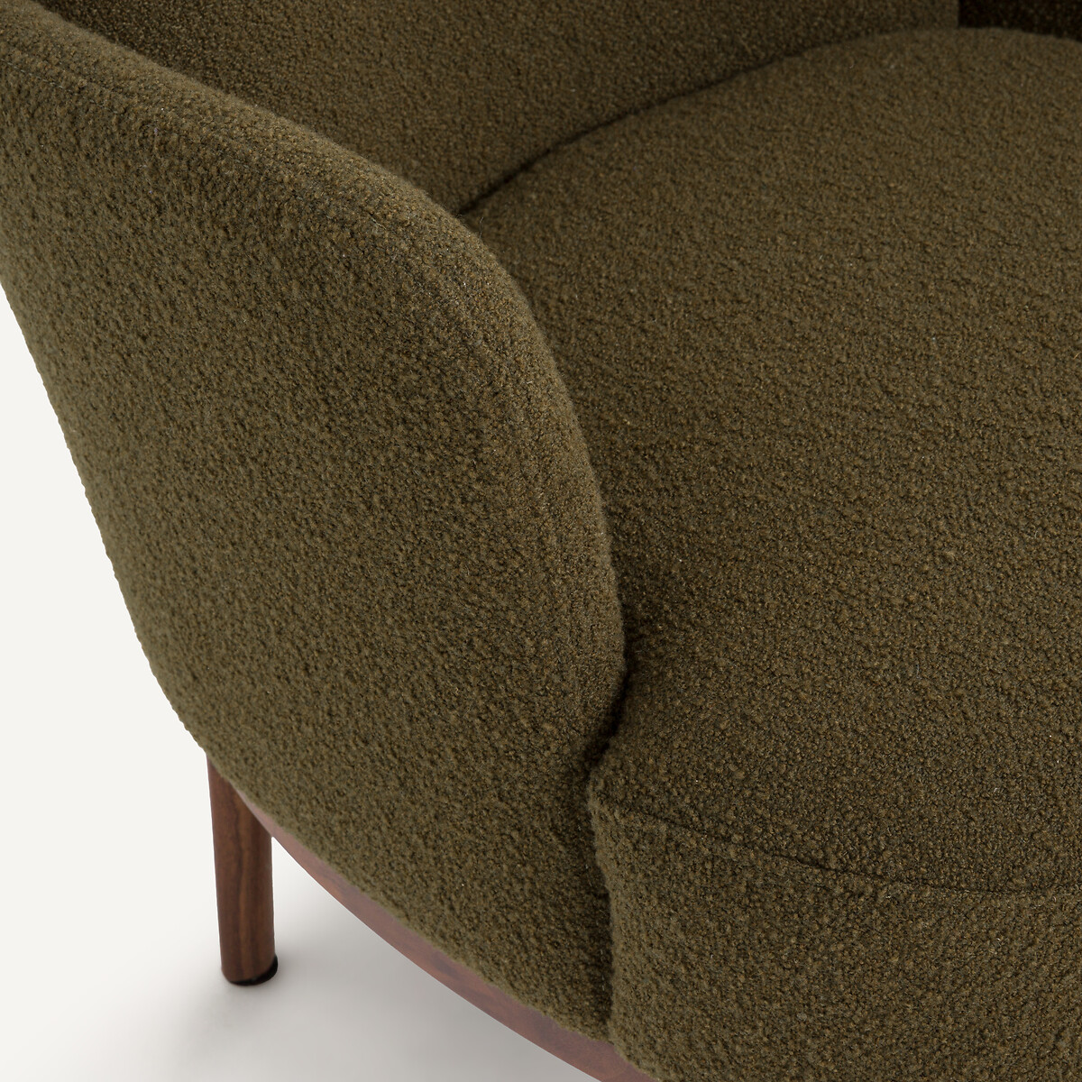 Sessel mit Walnussfuss und Bouclé-Struktur, Jabote khaki, AM.PM