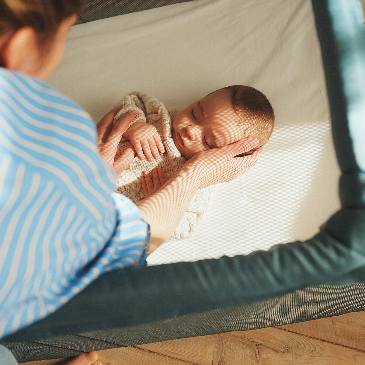 Lit parapluie light avec drap housse vert, BABYBJORN