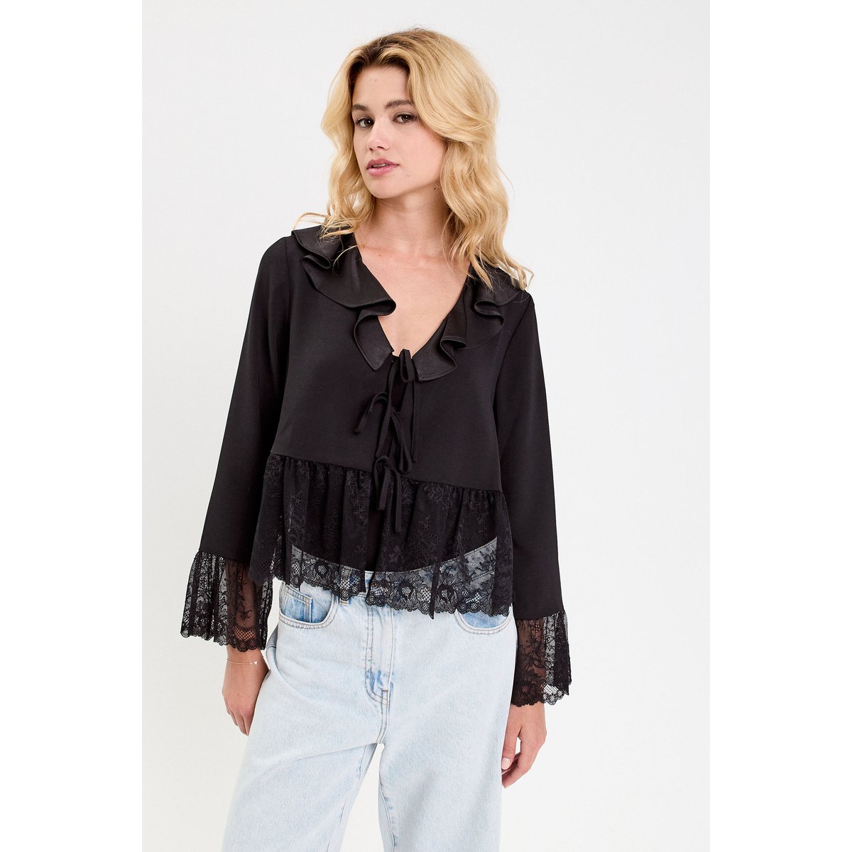 Blouse col V en dentelle noir, CACHE CACHE