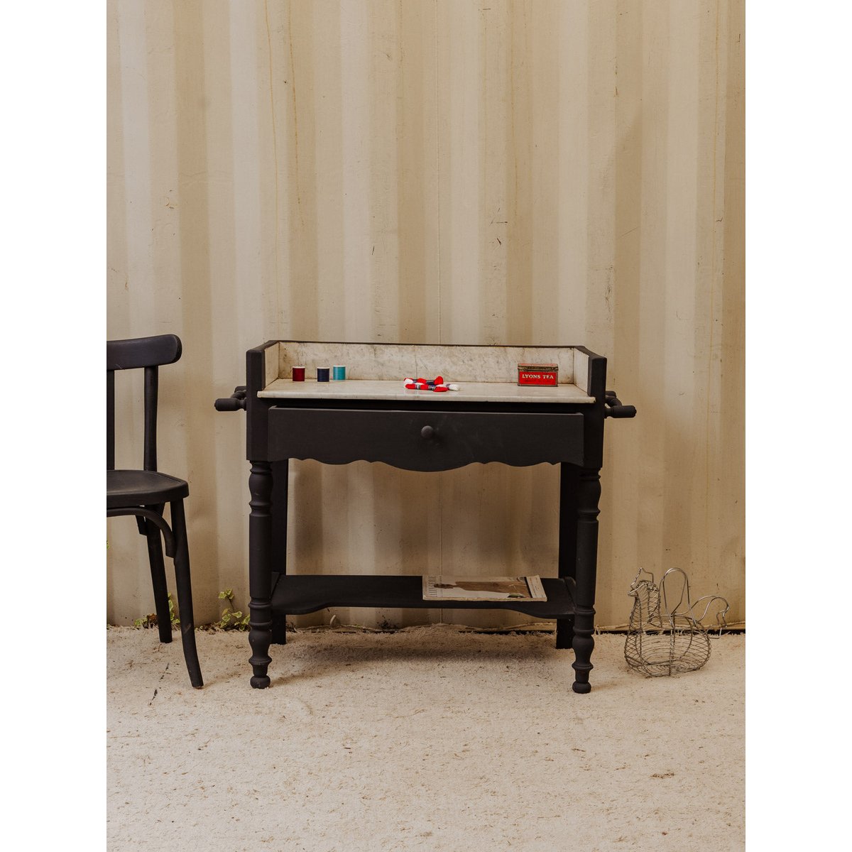 Coiffeuse en bois noir et marbre blanc Louise N°335 - Bon état noir, DEBONGOUT