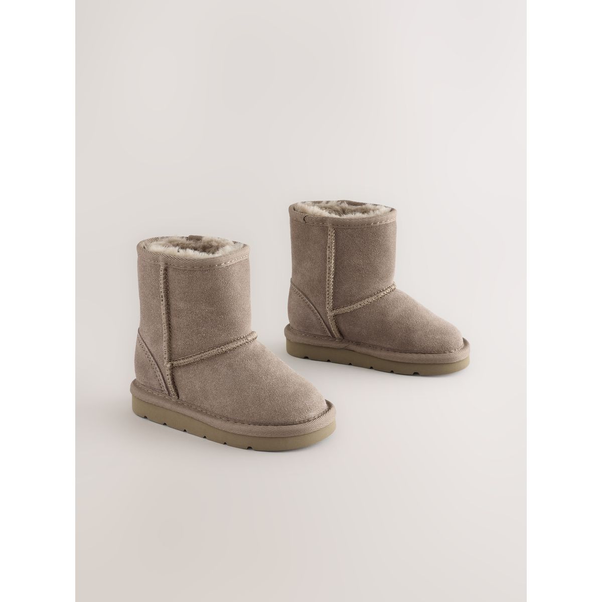 Bottes hautes à enfiler en daim déperlant marron mink, NEXT