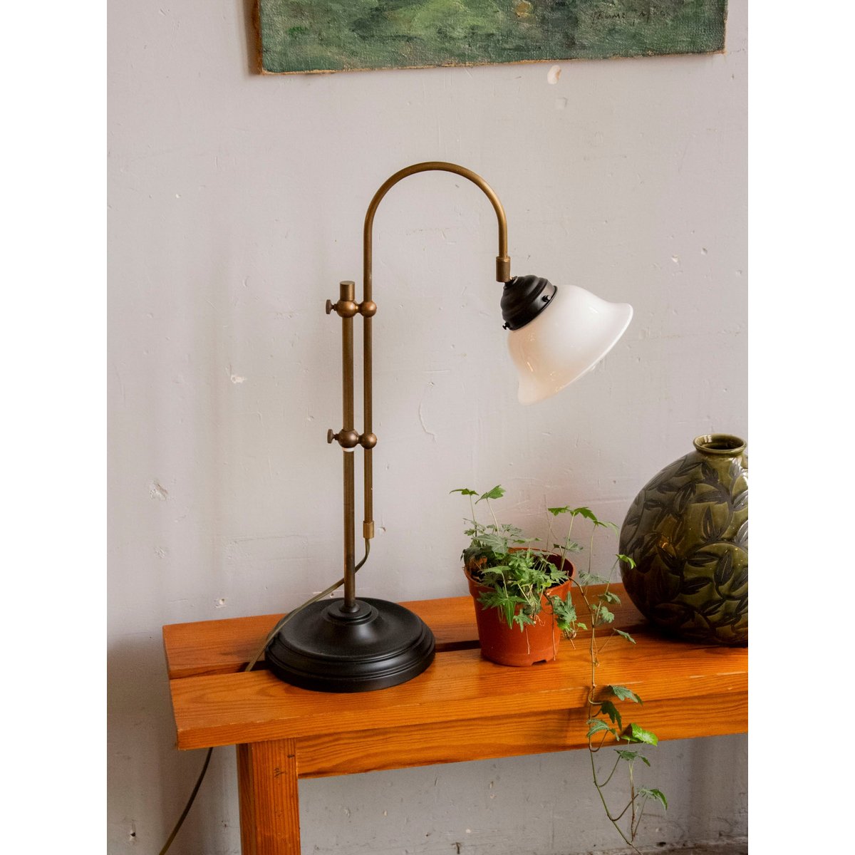 Lampe en fer forgé à la structure robuste Suzanne N°636 - Bon état métal, DEBONGOUT